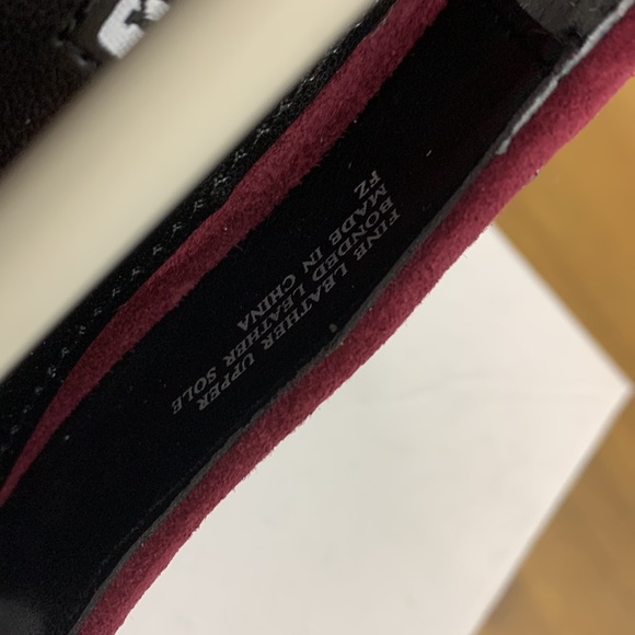 NWT Charles David Castle Studded Heels 5 Cabernet - Picture 6 of 12